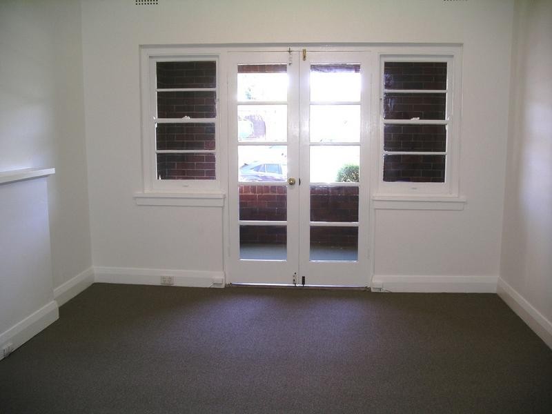 2/37 Railway Parade, Eastwood NSW 2122