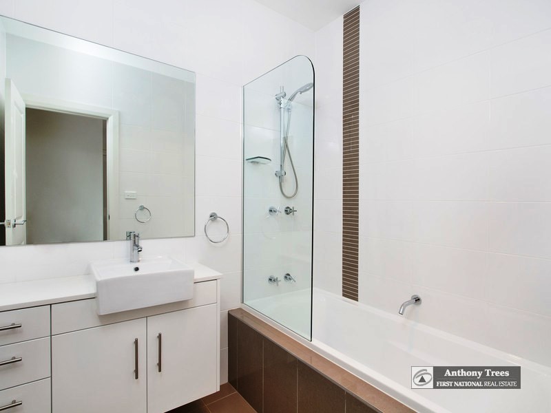 2/50 Farnell Street, West Ryde NSW 2114