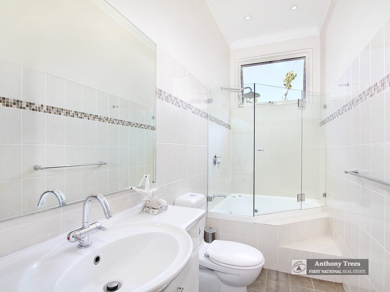 1 Lee Avenue, Ryde NSW 2112