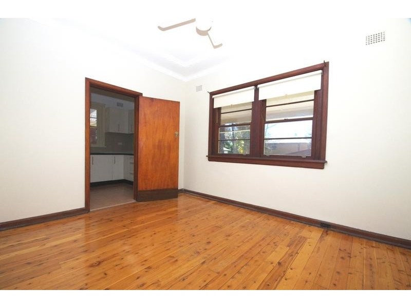 10 Wentworth Rd, Eastwood NSW 2122