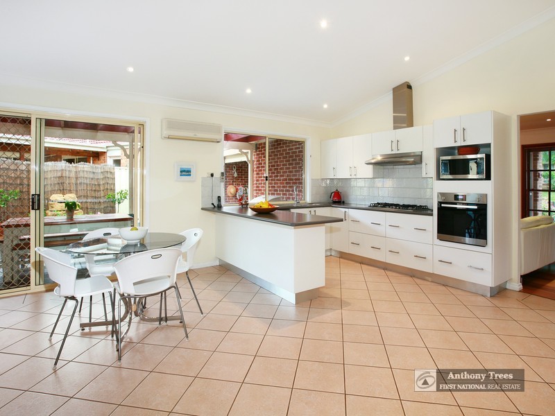 4 Archer Way, West Hoxton NSW 2171