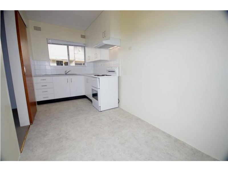 2/16 Meadow Crescent, Meadowbank NSW 2114