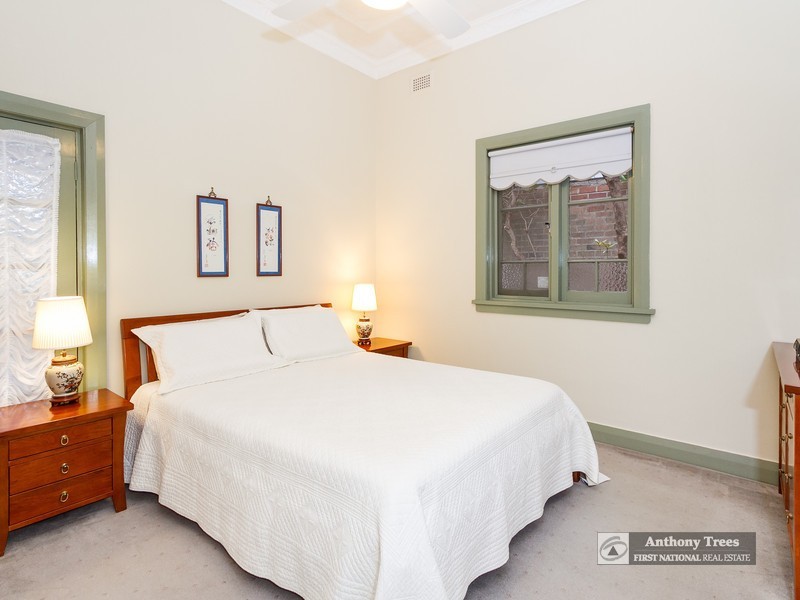 35 Tarrants Ave, Eastwood NSW 2122