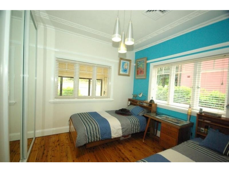 17 Kings Road, Denistone East NSW 2112
