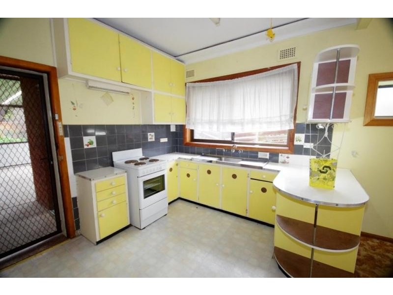 5 Maple Crescent, Ermington NSW 2115