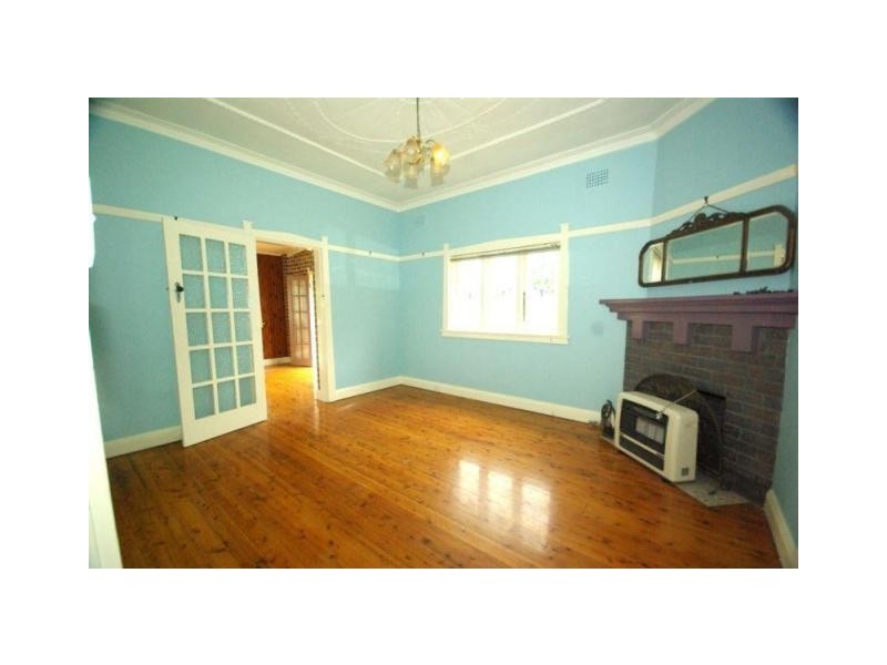 10 Russell Street, Denistone East NSW 2112