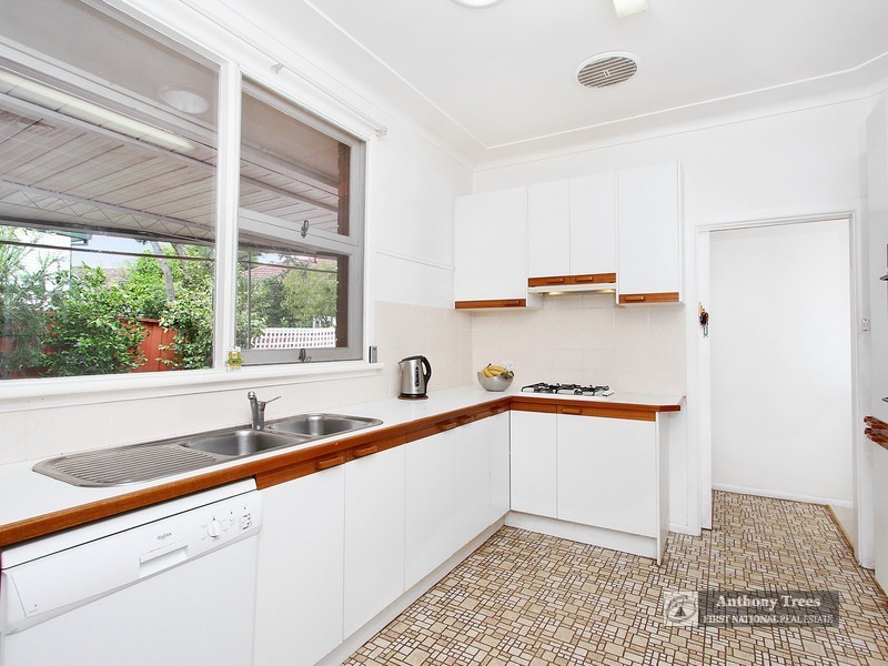 25 Gwendale Cr, Eastwood NSW 2122