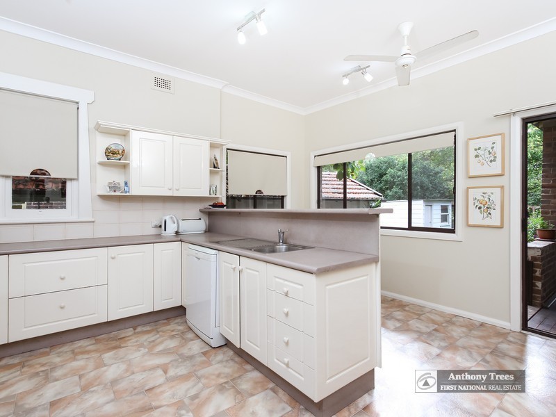 11 Auld Avenue, Eastwood NSW 2122