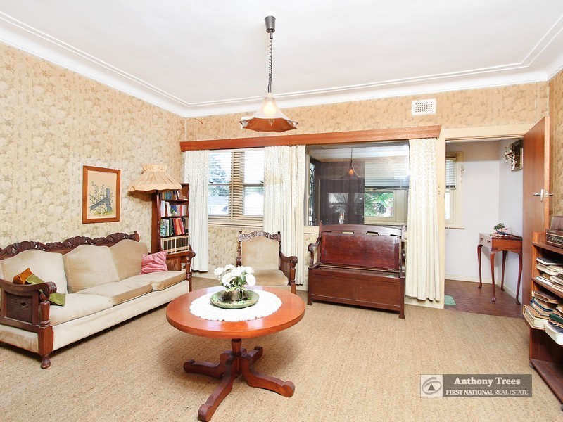 16 Raimonde Road, Eastwood NSW 2122