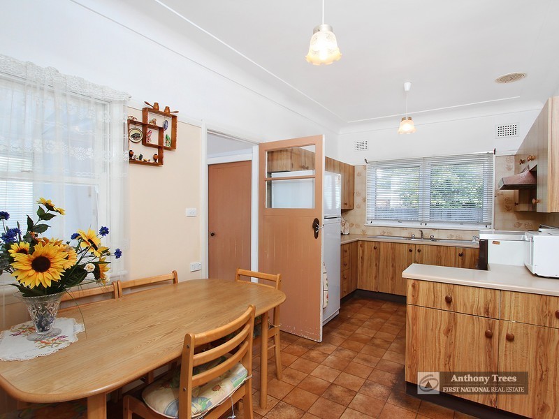2 Grove St, Eastwood NSW 2122