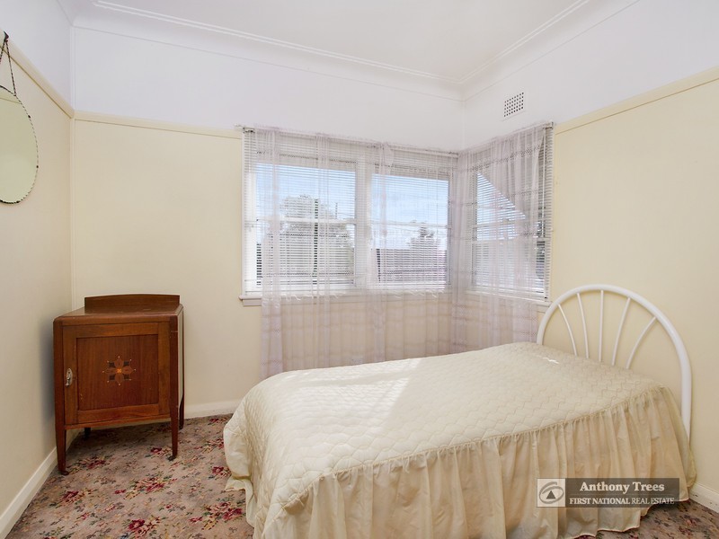 2 Grove St, Eastwood NSW 2122