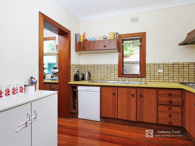 13 Auld Avenue, Eastwood NSW 2122