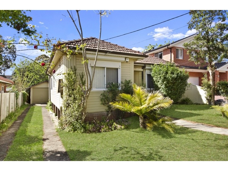 35 Birdwood St, Denistone East NSW 2112