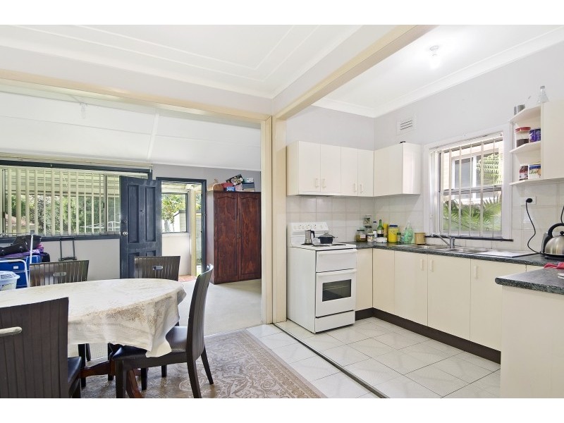 35 Birdwood St, Denistone East NSW 2112