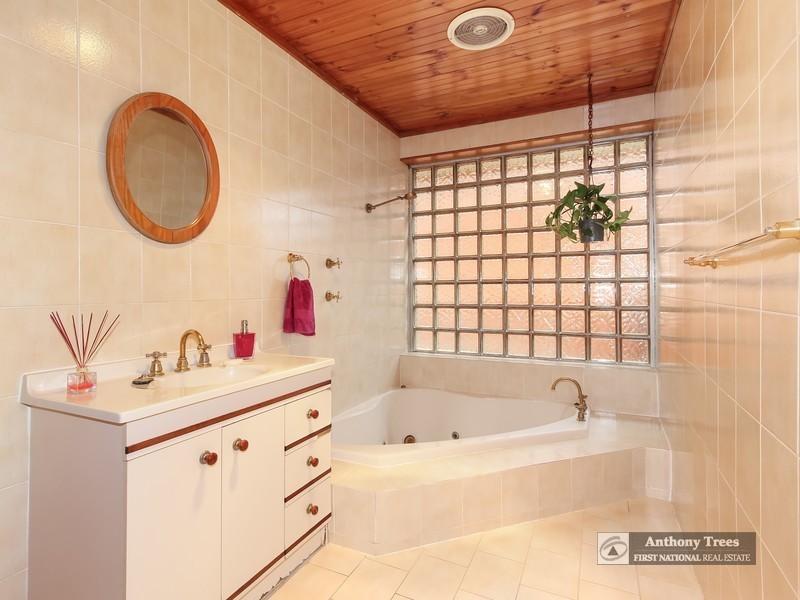 19 Fremont Ave, Ermington NSW 2115