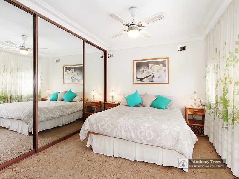 19 Fremont Ave, Ermington NSW 2115