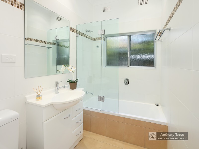 5 Hunts Ave, Eastwood NSW 2122