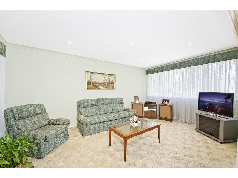 6 Hilary Crescent, Dundas NSW 2117