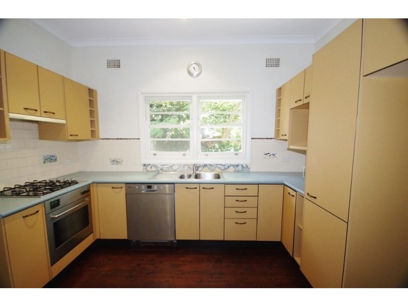 6 Cecil Street, Denistone East NSW 2112