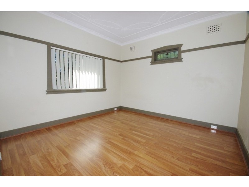 18 Auld Avenue, Eastwood NSW 2122