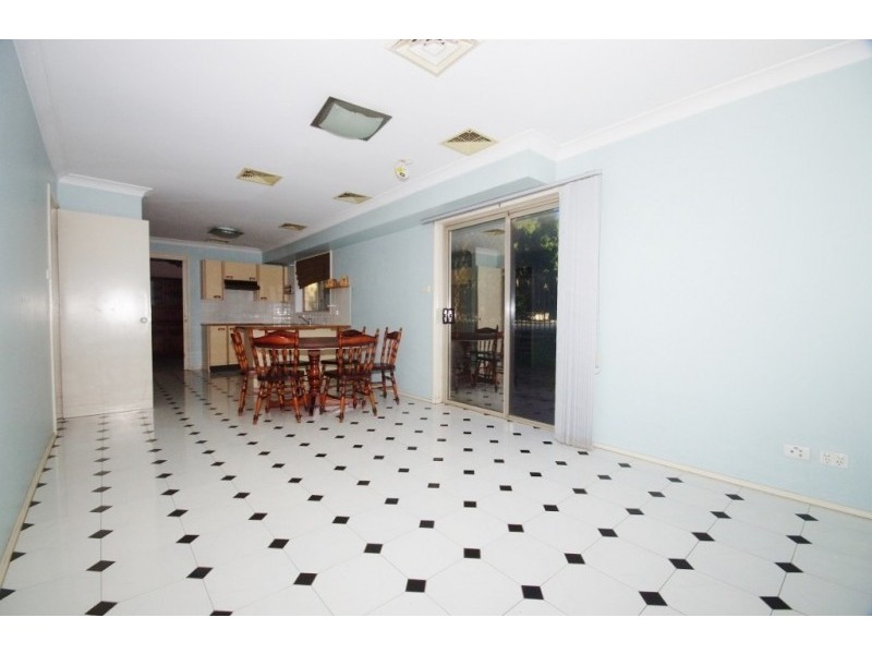 8 Barclay Road, North Rocks NSW 2151