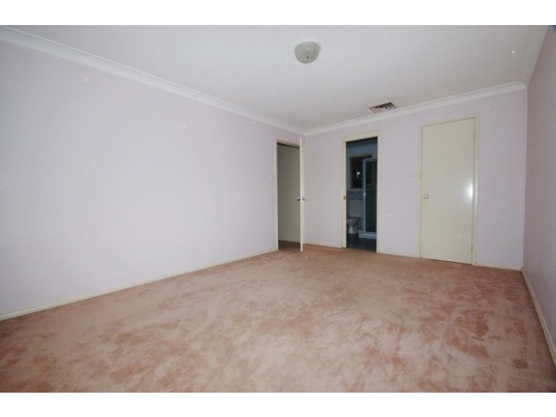 8 Barclay Road, North Rocks NSW 2151