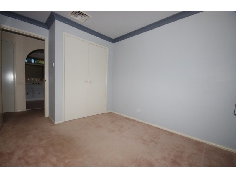 8 Barclay Road, North Rocks NSW 2151