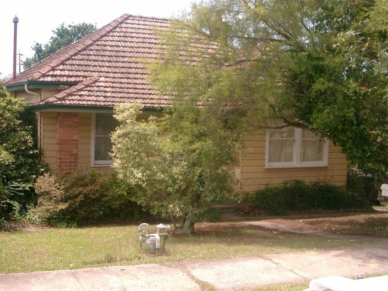 28 Third AVENUE, Eastwood NSW 2122