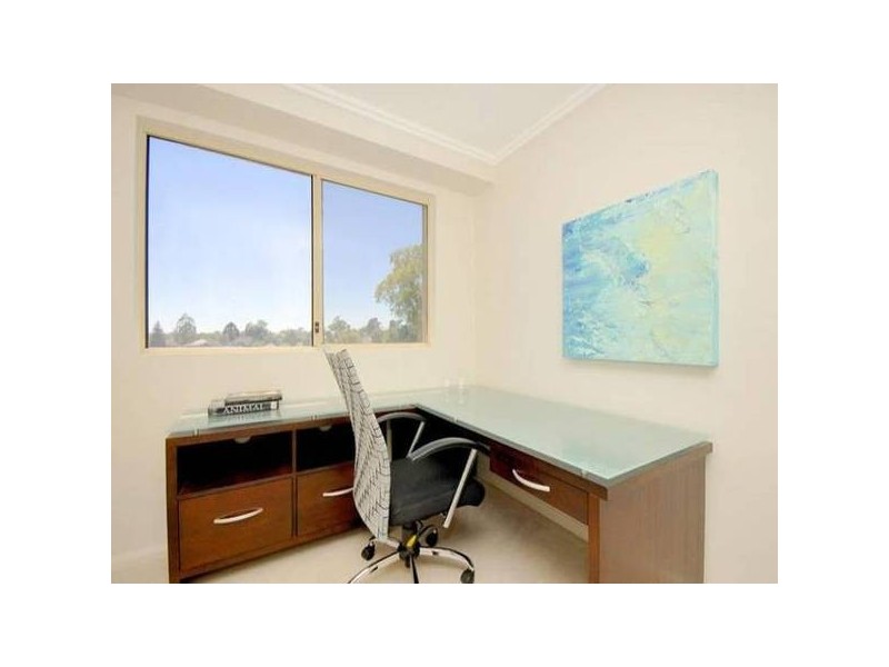 Rowe STREET, Eastwood NSW 2122