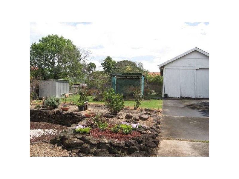 8 Beattie Ave, Denistone East NSW 2112