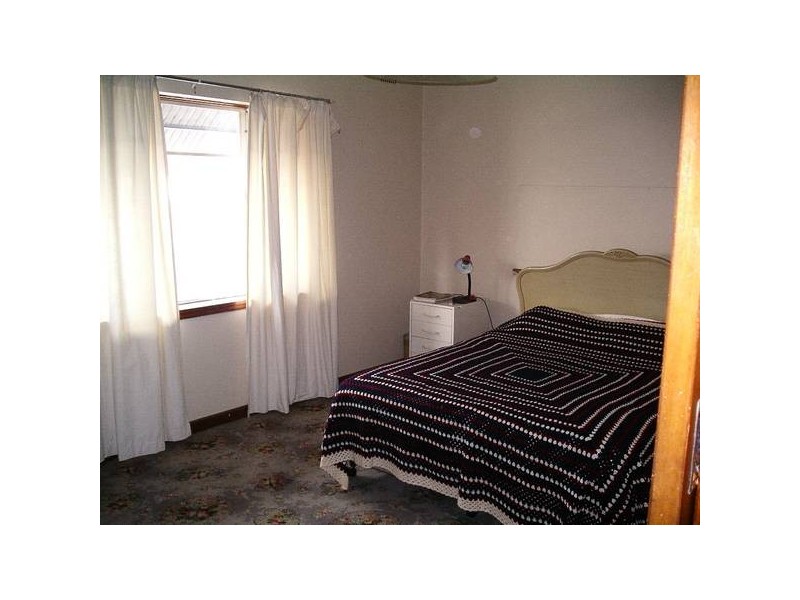 77- Rowe St, Eastwood NSW 2122