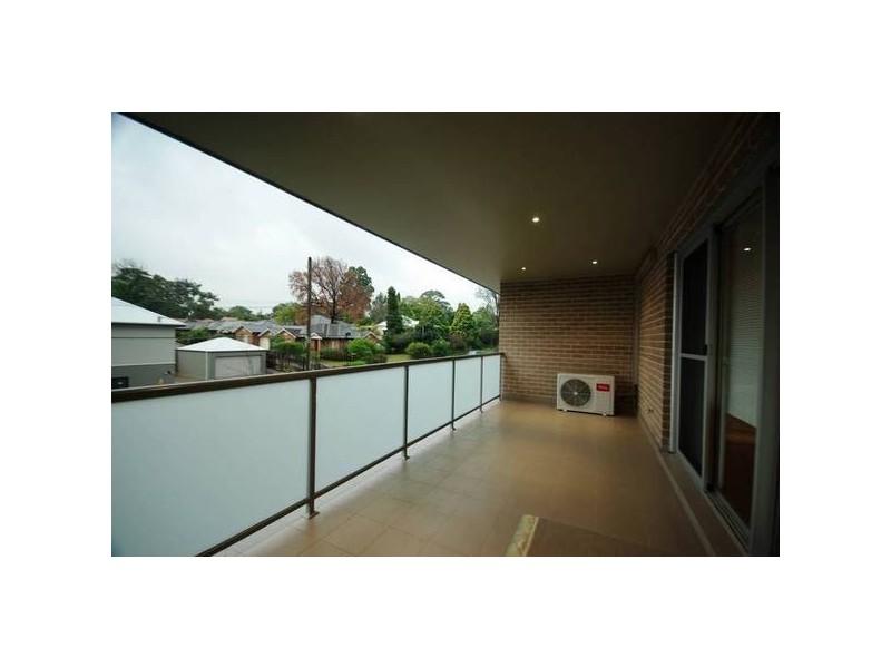 2/637 Blaxland Road, Eastwood NSW 2122