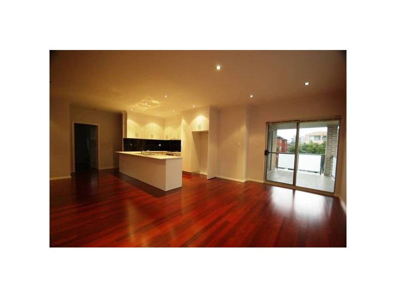 2/637 Blaxland Road, Eastwood NSW 2122