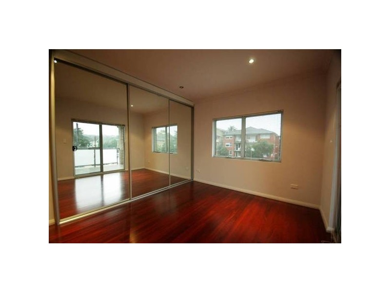 2/637 Blaxland Road, Eastwood NSW 2122