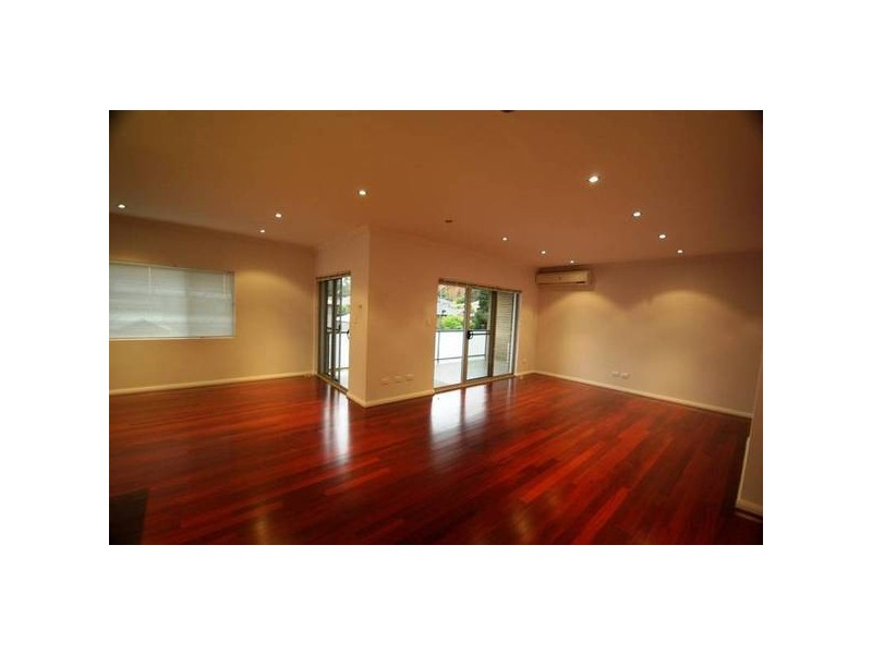 2/637 Blaxland Road, Eastwood NSW 2122