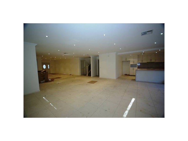 8 Bimbadeen Street, Eastwood NSW 2122