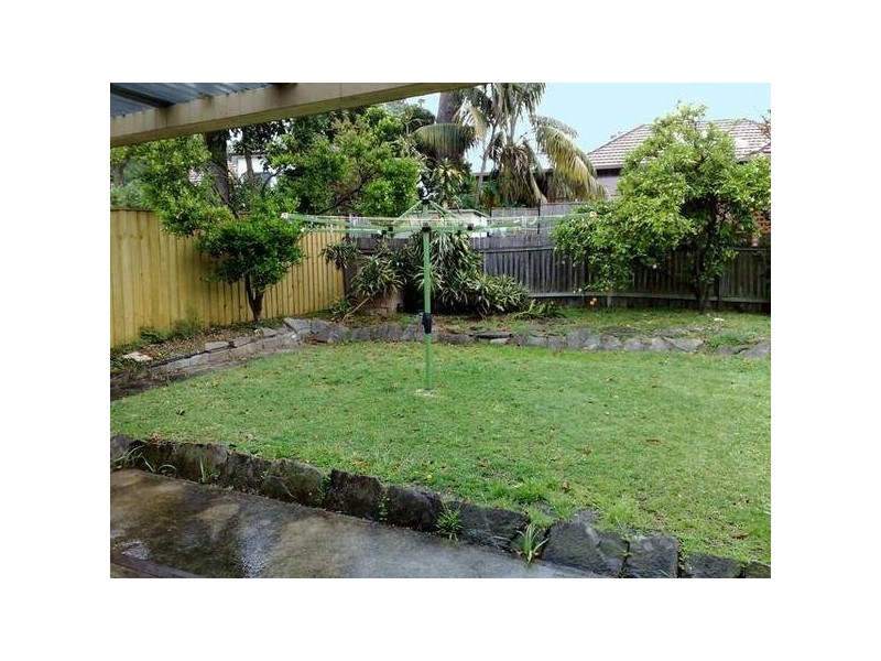 8 Jackson Crescent, Denistone East NSW 2112