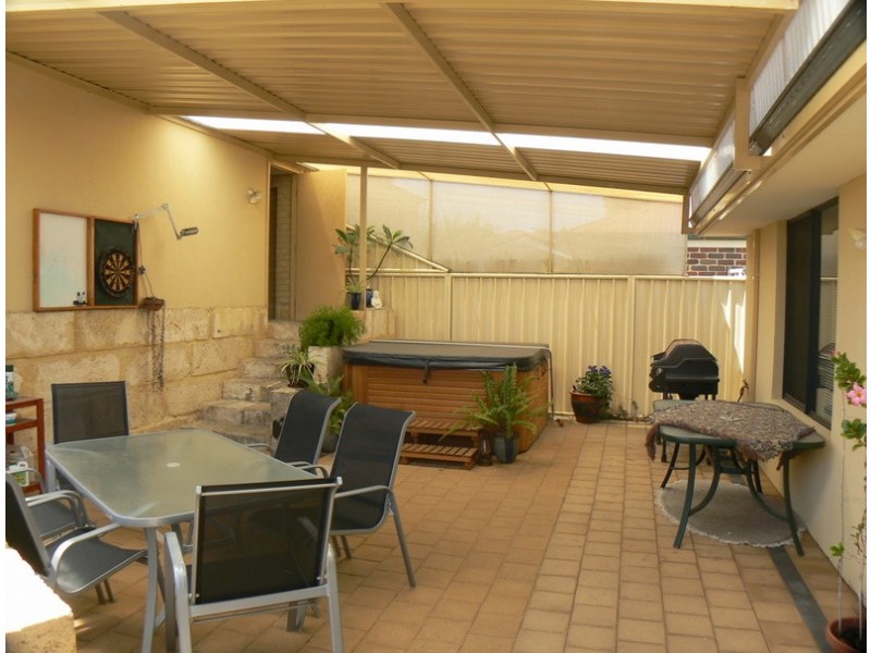 A/18 Milroy Street, Willagee WA 6156