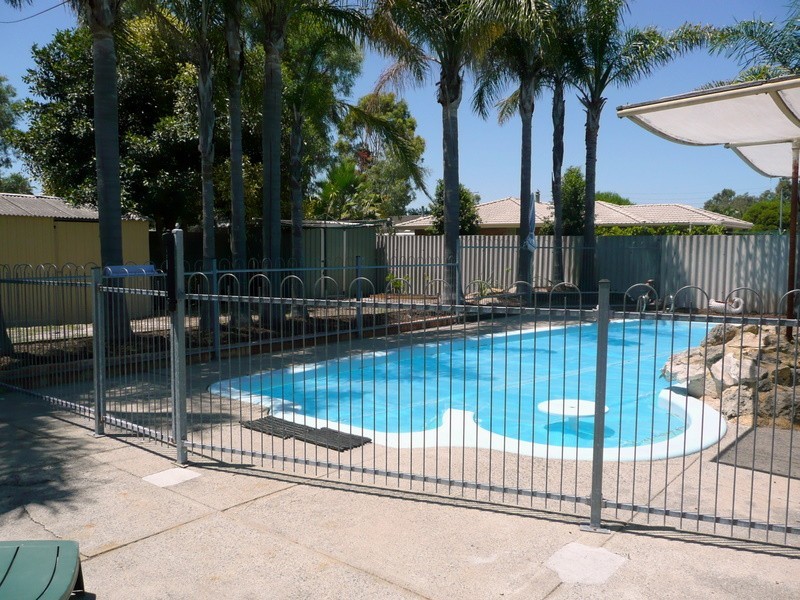 19 Plumridge Way, South Lake WA 6164