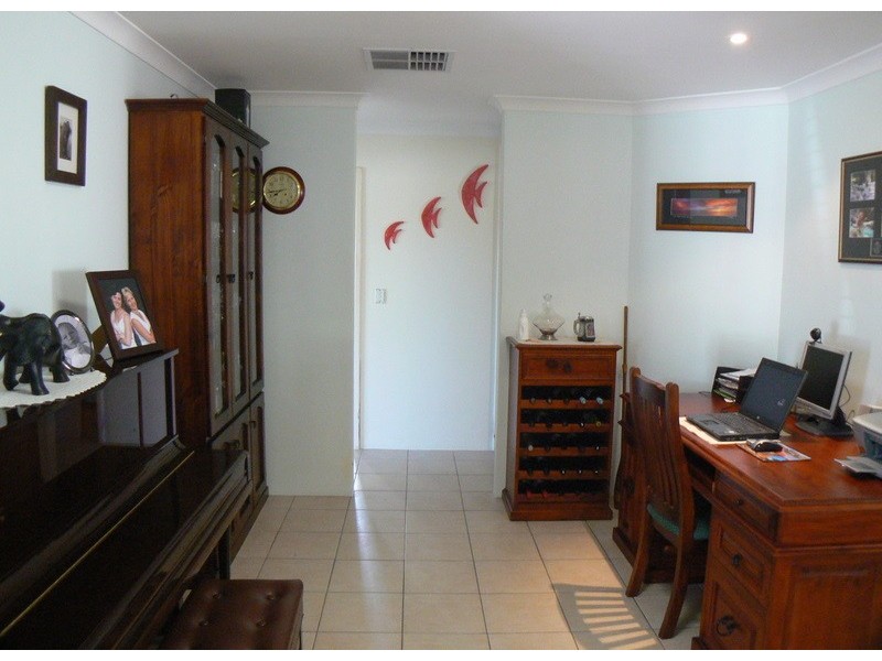 9 Jeavons Place, South Lake WA 6164