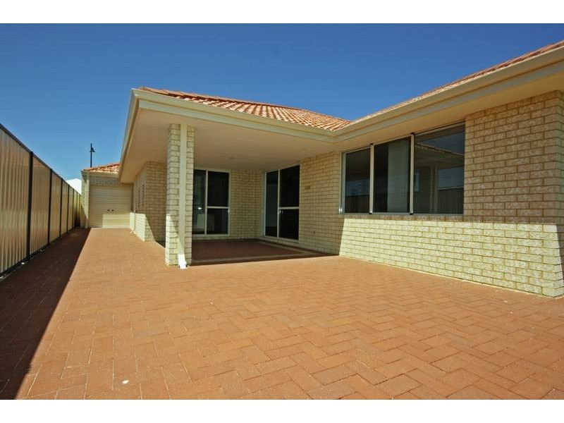 29 St Joseph Fairway, Success WA 6164
