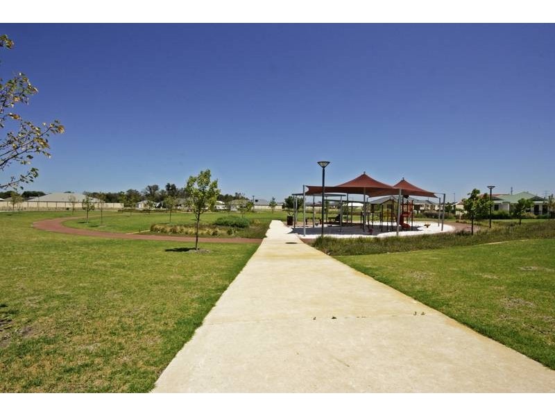 29 St Joseph Fairway, Success WA 6164