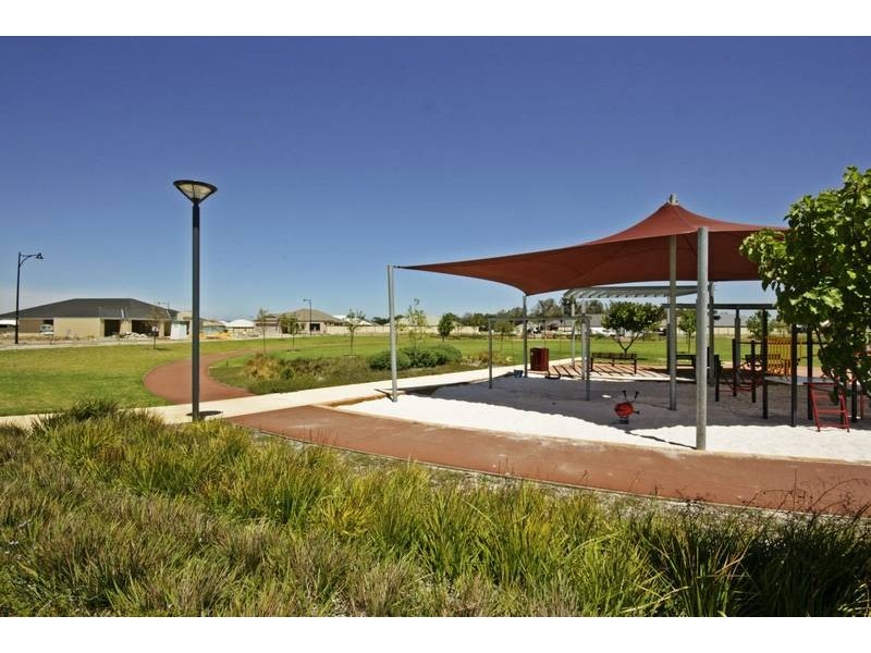 29 St Joseph Fairway, Success WA 6164