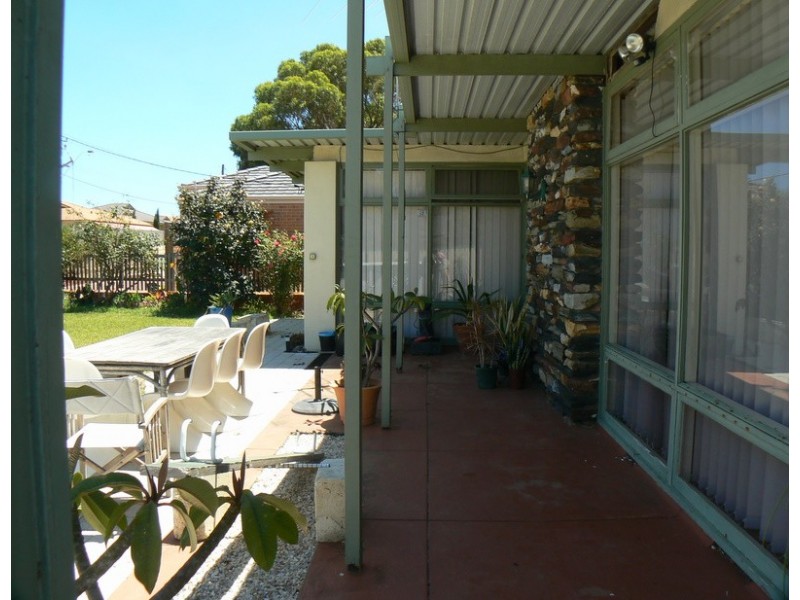 2 Todd Street, Spearwood WA 6163