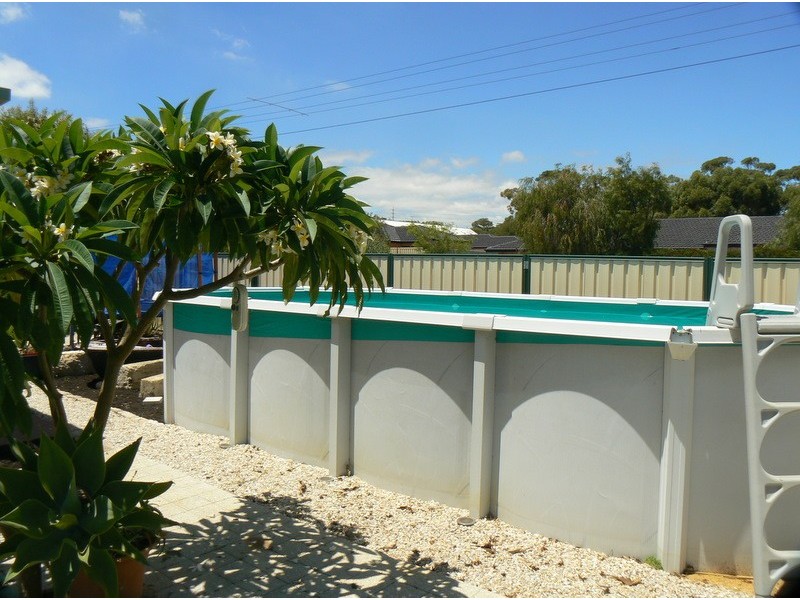 2 Todd Street, Spearwood WA 6163