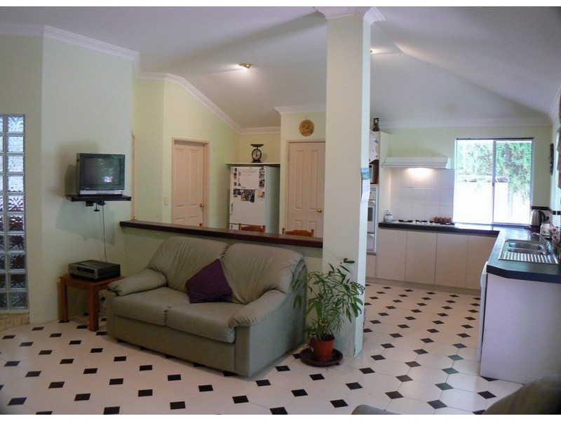 9 Kiesey Street, Coogee WA 6166