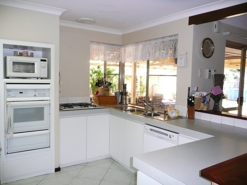 49 Bloodwood Circle, South Lake WA 6164