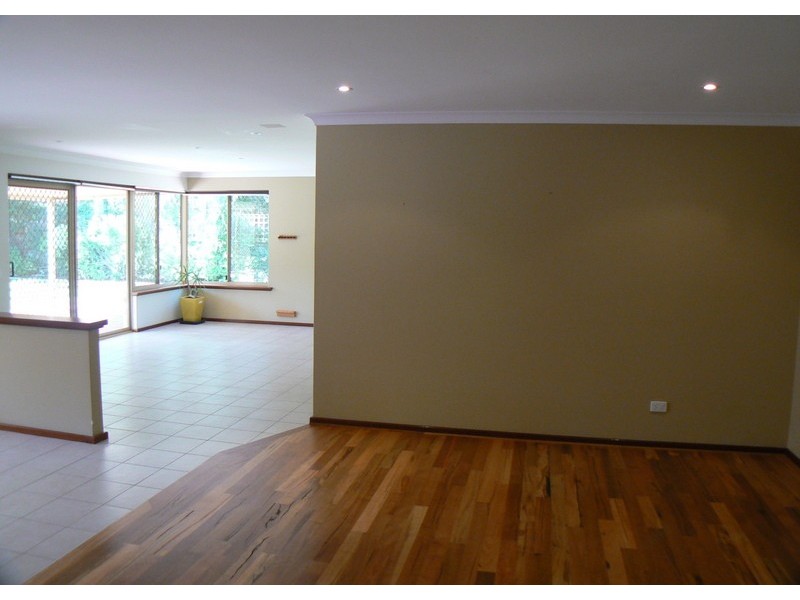14 Fairmount Close, Bibra Lake WA 6163
