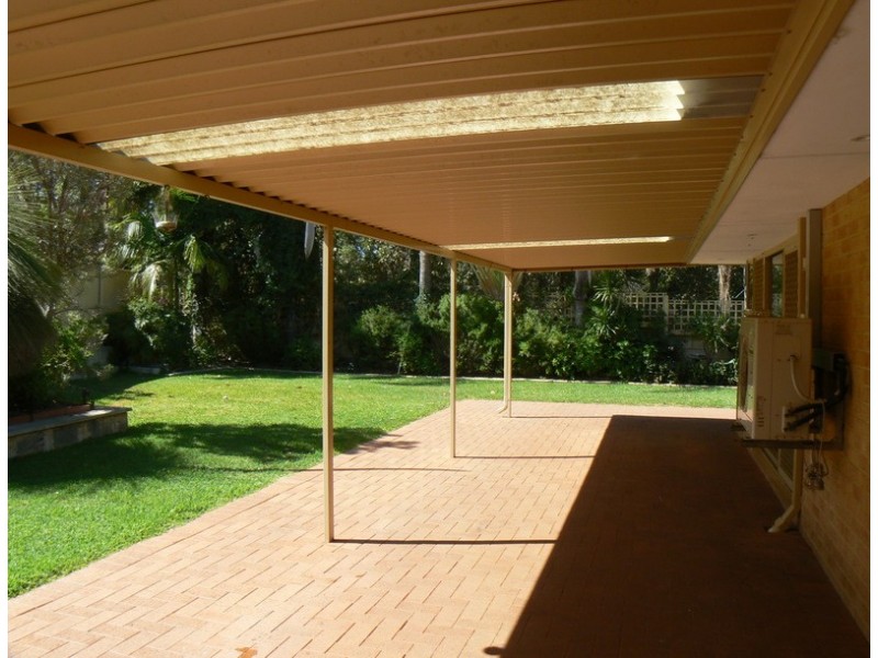 14 Fairmount Close, Bibra Lake WA 6163