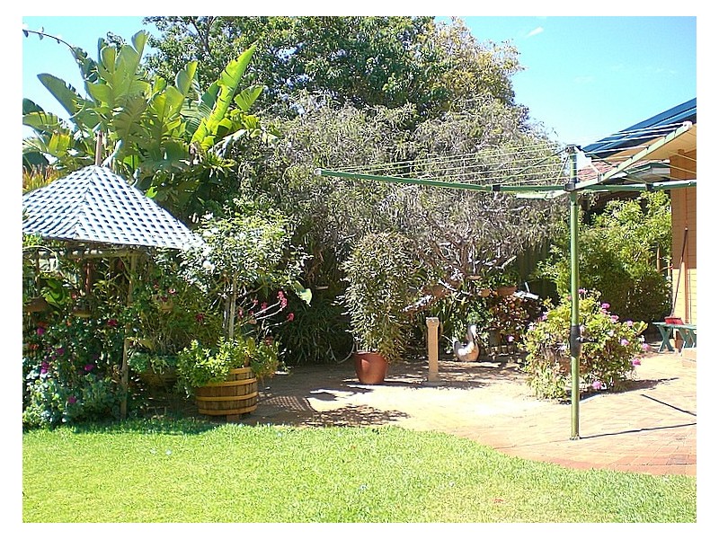 2 Batten Street, Coolbellup WA 6163